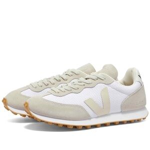 NWOB Veja Rio Branco II Alveomesh Sneakers in White Pierre